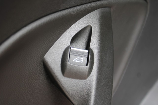 FORD KUGA 1.5 EcoB. ST Line, Autobedrijf Roetert, Loenen