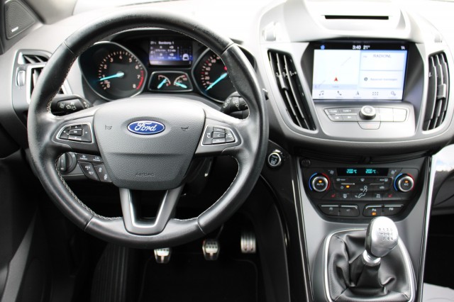 FORD KUGA 1.5 EcoB. ST Line, Autobedrijf Roetert, Loenen