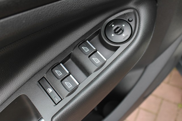 FORD KUGA 1.5 EcoB. ST Line, Autobedrijf Roetert, Loenen