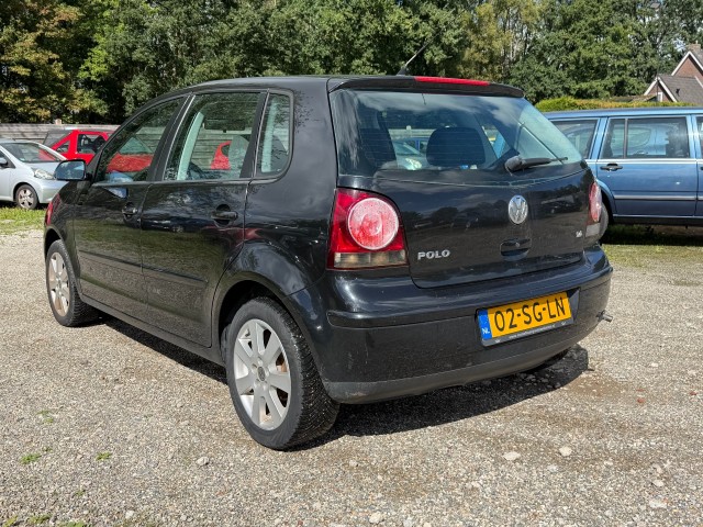 VOLKSWAGEN POLO MEENEEMPRIJS!! 1.4 75pk Trendline Airco, Autobedrijf Roetert, Loenen