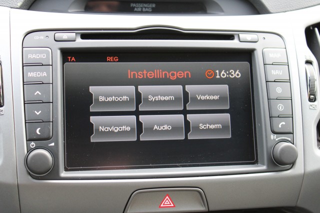 KIA SPORTAGE 1.6 GDI 135pk X-treme DynamicLine ECC/Cruise/Navi/Camera/Trekhaak/Stoelverw, Autobedrijf Roetert, Loenen