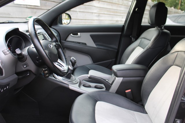 KIA SPORTAGE 1.6 GDI 135pk X-treme DynamicLine ECC/Cruise/Navi/Camera/Trekhaak/Stoelverw, Autobedrijf Roetert, Loenen