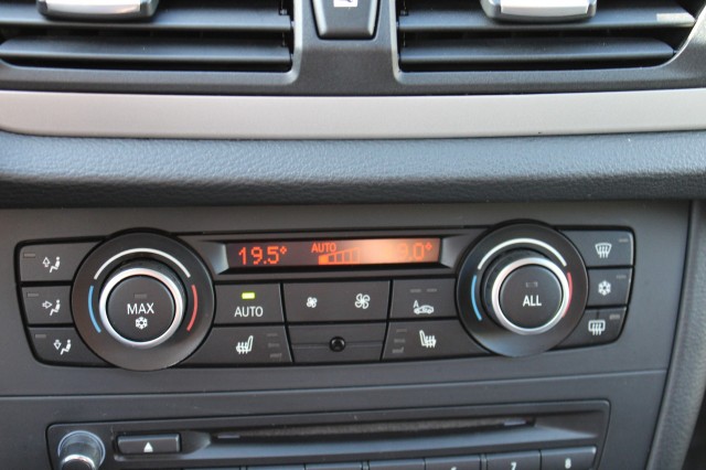 BMW X1 xDrive28i 258pk Automaat Executive ECC/Leer/Navi/Panodak/Stoelverw/Trekhaak, Autobedrijf Roetert, Loenen