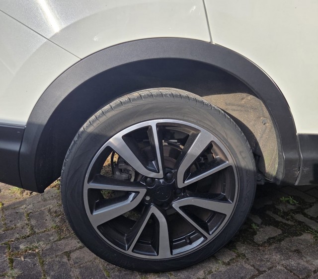NISSAN QASHQAI 1.2 115pk Tekna ECC/360 camera panodak/navi/cruise/19 inch lm velgen, Autobedrijf Roetert, Loenen