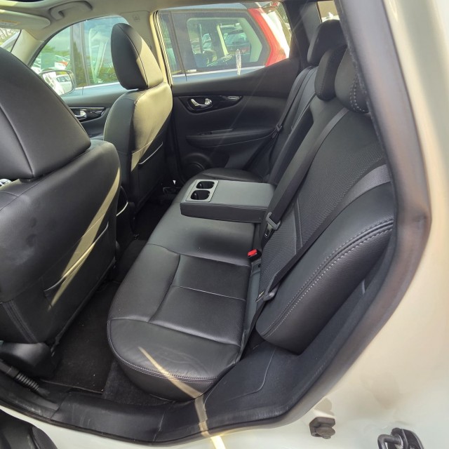 NISSAN QASHQAI 1.2 115pk Tekna ECC/360 camera panodak/navi/cruise/19 inch lm velgen, Autobedrijf Roetert, Loenen