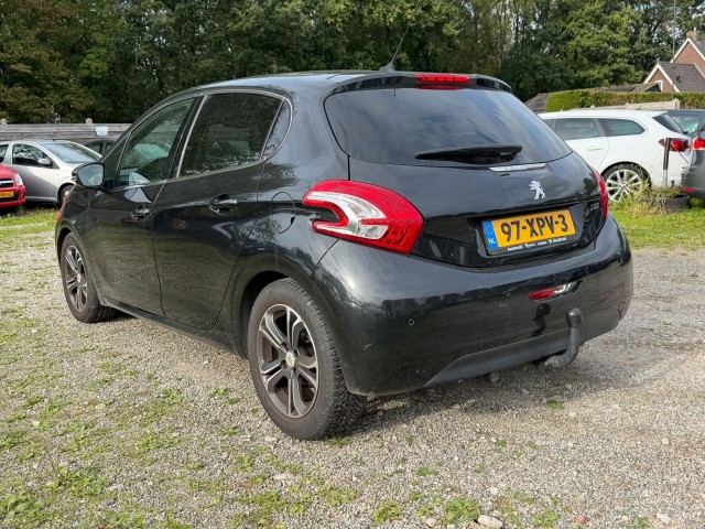 PEUGEOT 208 1.4 VTi 95pk Griffe 5-drs ECC/Cruise/Navi/Leer/PDC/Trekhaak, Autobedrijf Roetert, Loenen