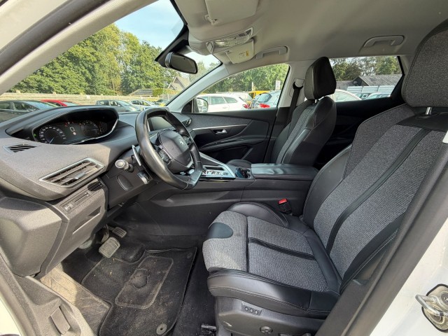 PEUGEOT 3008 1.2 PureTech 131pk Automaat Allure ECC/Cruise/Camera/CarPlay/Android, Autobedrijf Roetert, Loenen