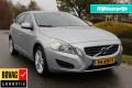 VOLVO V60 1.6 T3 150pk Momentum ECC/Cruise/Half leer/Navi/PDC/Stoelverw/Trekhaak, Autobedrijf Roetert, Loenen