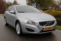 VOLVO V60 1.6 T3 150pk Momentum ECC/Cruise/Half leer/Navi/PDC/Stoelverw/Trekhaak, Autobedrijf Roetert, Loenen
