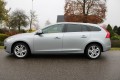 VOLVO V60 1.6 T3 150pk Momentum ECC/Cruise/Half leer/Navi/PDC/Stoelverw/Trekhaak, Autobedrijf Roetert, Loenen