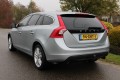 VOLVO V60 1.6 T3 150pk Momentum ECC/Cruise/Half leer/Navi/PDC/Stoelverw/Trekhaak, Autobedrijf Roetert, Loenen