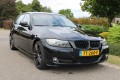 BMW 3-SERIE 325I 218pk High Executive automaat leer/ECC/navi/schuifdak handelsprijs, Autobedrijf Roetert, Loenen