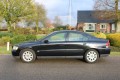 VOLVO S60 2.4 170pk Kinetic Chrono ECC/cruise/navi/PDC/half leer/trekhaak, Autobedrijf Roetert, Loenen