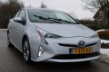 TOYOTA PRIUS 1.8 122pk Dynamic Hybride ECC/HUD/cruise/navi/PDC/parkeerass., Autobedrijf Roetert, Loenen