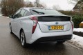 TOYOTA PRIUS 1.8 122pk Dynamic Hybride ECC/HUD/cruise/navi/PDC/parkeerass., Autobedrijf Roetert, Loenen