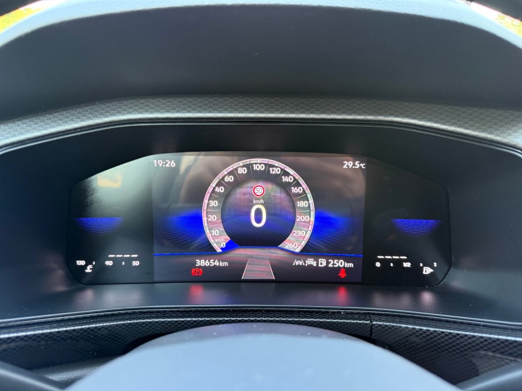VOLKSWAGEN, T-CROSS