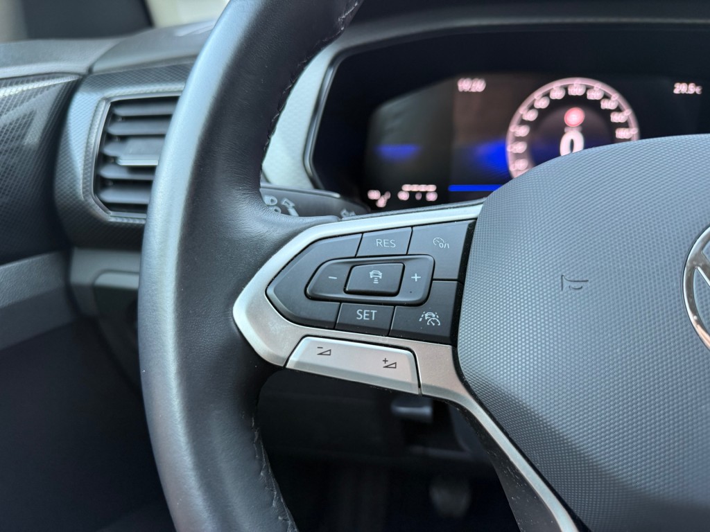 VOLKSWAGEN, T-CROSS