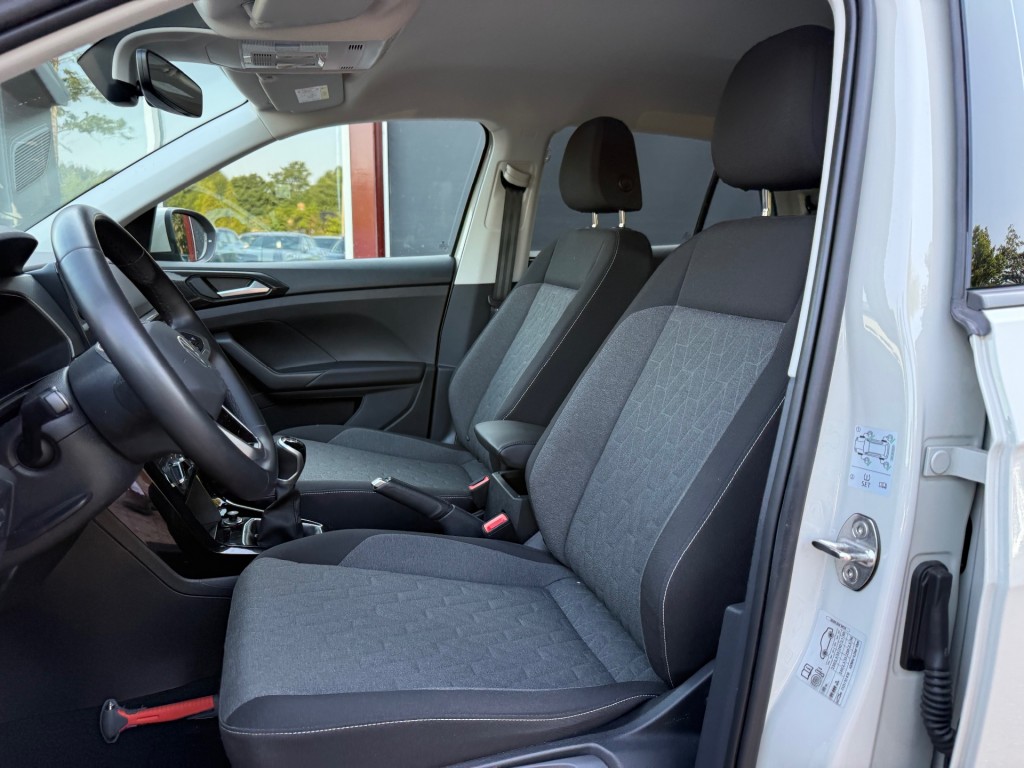 VOLKSWAGEN, T-CROSS