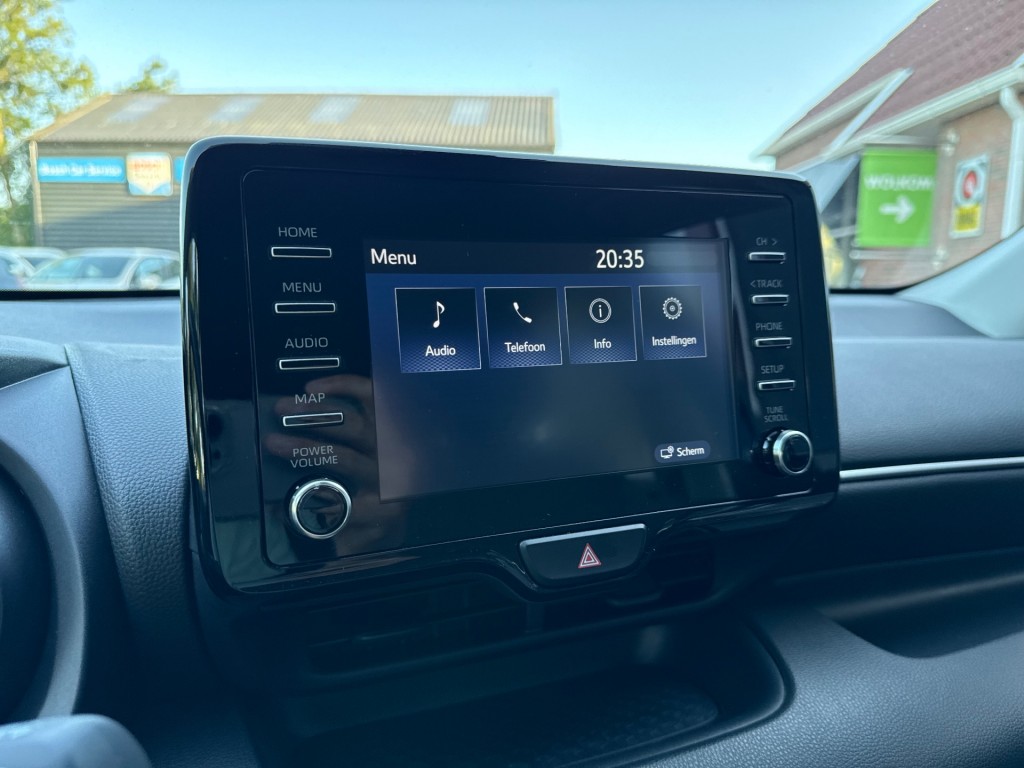 TOYOTA, YARIS