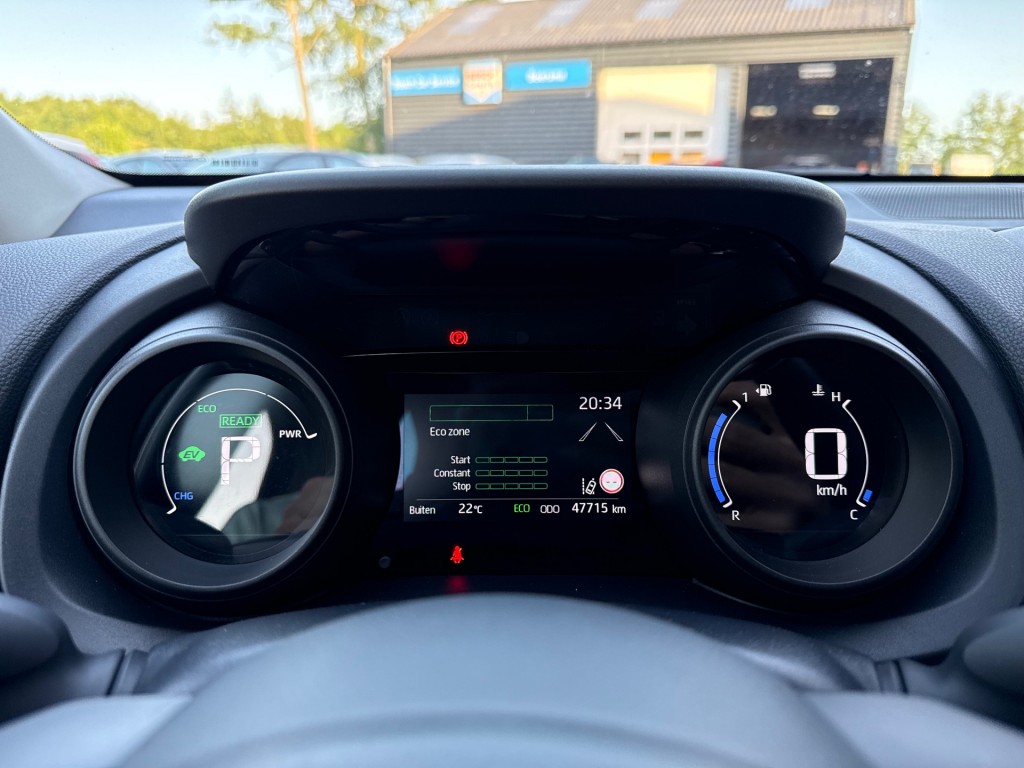 TOYOTA, YARIS