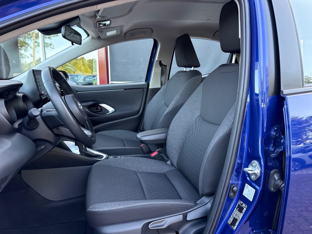 TOYOTA, YARIS