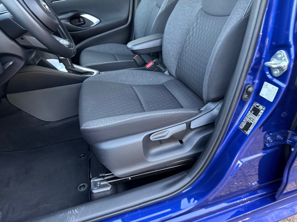 TOYOTA, YARIS