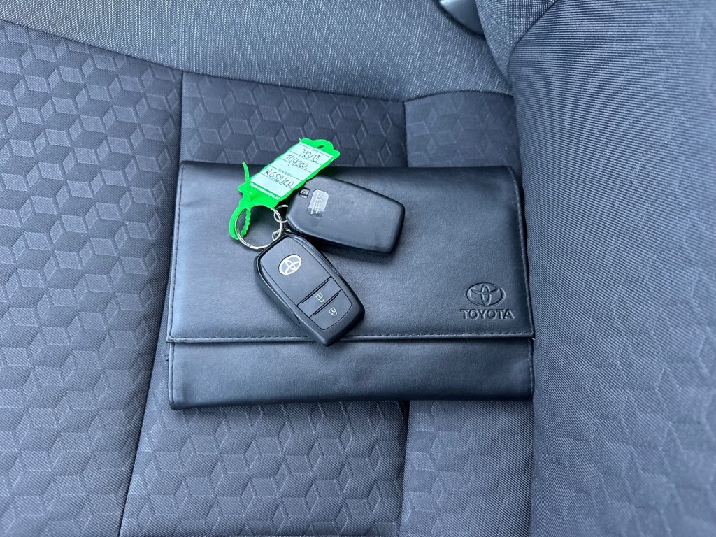 TOYOTA, YARIS