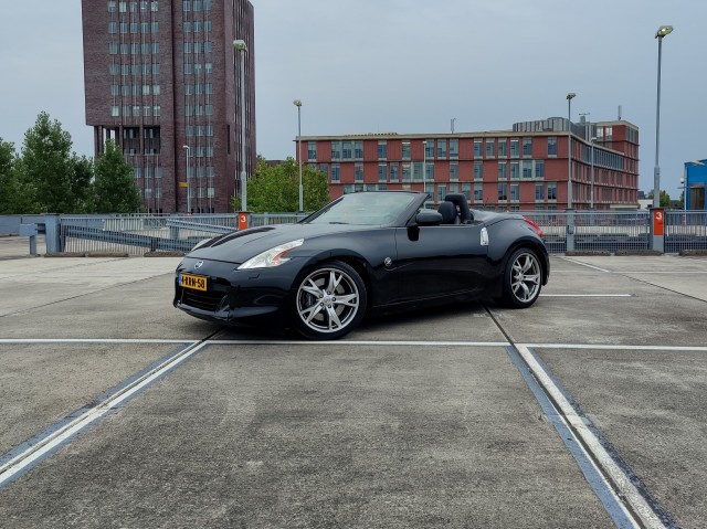 NISSAN 370Z