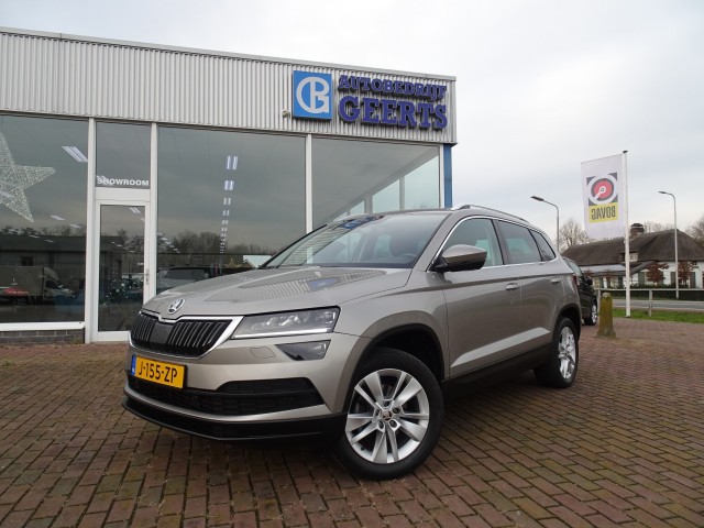 SKODA KAROQ 1.5 TSI Automaat Sportline Business Camera/Trekhaak/LED/Adap. Cruise/PDC, Autobedrijf Geerts, Nederasselt