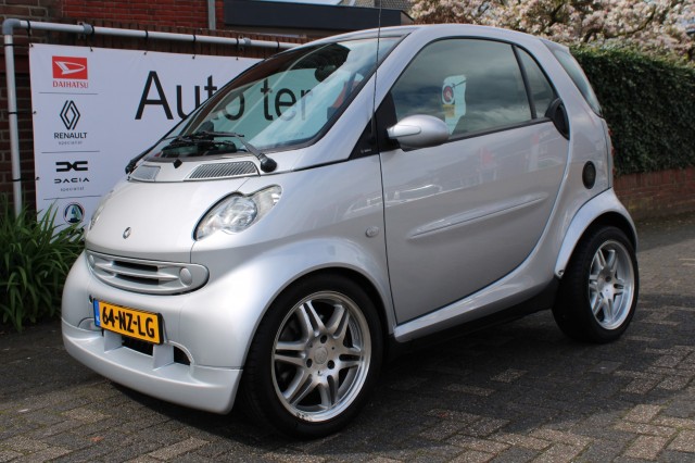SMART FORTWO 0.7 turbo 61 pk airco half automaat Spring met Brabus-accenten, Auto ter Riet BV, Enschede
