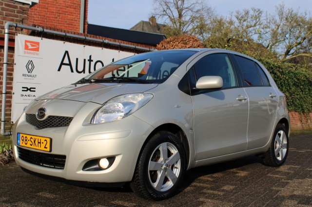 Daihatsu Charade - 1.3i 16V Club AUTOMAAT (als Toyota Yaris)