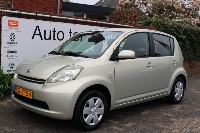 Daihatsu Sirion - 1.3i 16V Prestige airco