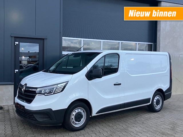 Renault Trafic - 2.0 D 130pk  L1H1 - Navi - Carplay/Android - Camera - sensoren a - trekhaak - all season banden
