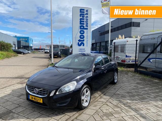 VOLVO S60 2.0T Intro Ed. Clima Cruise PDC Navi Bluetooth, Stoopman Auto's & Campers B.V., Hellevoetsluis