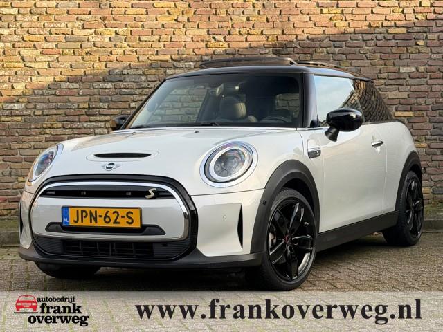 MINI MINI ELECTRIC YOURS 33 KWH Panodak Carplay DAB+ Stoelverwarming, Autobedrijf Frank Overweg, OLST WIJHE