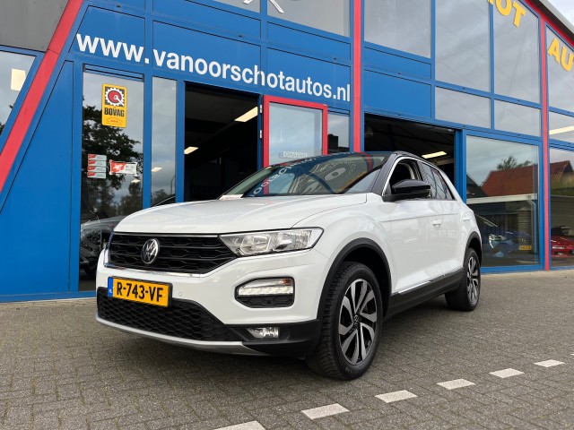 VOLKSWAGEN T-ROC 1.5TSI 150pk Automaat Navi Carplay Airco(ECC) bj2021, Van Oorschot Autos VOF, Liempde