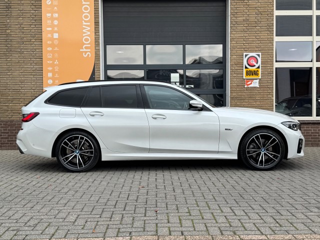 BMW 3-SERIE 320E BUSINESS EDITION PLUS 2022 FULL OPTIONS! , Autobedrijf Gert van Keulen, Bathmen