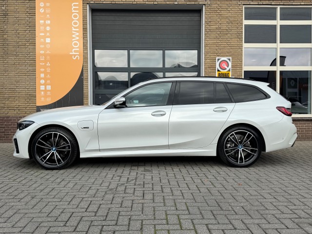 BMW 3-SERIE 320E BUSINESS EDITION PLUS 2022 FULL OPTIONS! , Autobedrijf Gert van Keulen, Bathmen