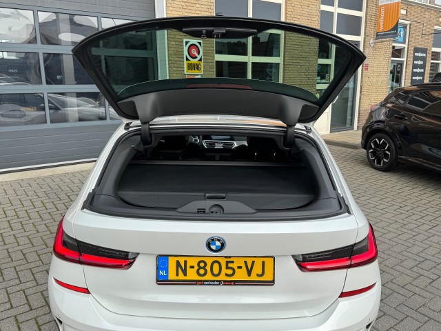 BMW 3-SERIE 320E BUSINESS EDITION PLUS 2022 FULL OPTIONS! , Autobedrijf Gert van Keulen, Bathmen