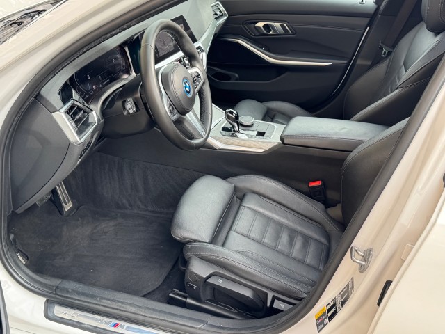 BMW 3-SERIE 320E BUSINESS EDITION PLUS 2022 FULL OPTIONS! , Autobedrijf Gert van Keulen, Bathmen