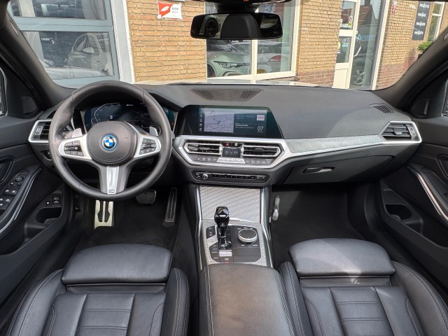 BMW 3-SERIE 320E BUSINESS EDITION PLUS 2022 FULL OPTIONS! , Autobedrijf Gert van Keulen, Bathmen