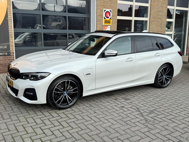 BMW 3-SERIE 320E BUSINESS EDITION PLUS 2022 FULL OPTIONS! , Autobedrijf Gert van Keulen, Bathmen