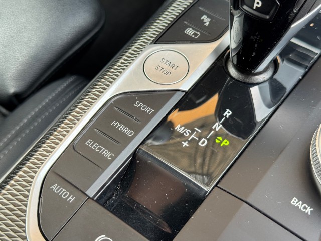 BMW 3-SERIE 320E BUSINESS EDITION PLUS 2022 FULL OPTIONS! , Autobedrijf Gert van Keulen, Bathmen