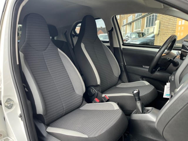 TOYOTA AYGO 1.0 VVT-I X-FIRST, Autobedrijf Gert van Keulen, Bathmen