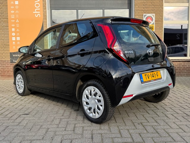 TOYOTA AYGO 1.0 VVT-I X-PLAY LIMITED 5-DEURS NL-AUTO/1E EIG. , Autobedrijf Gert van Keulen, Bathmen
