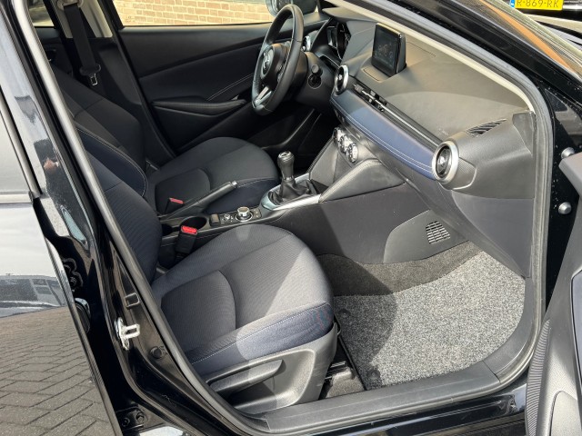 MAZDA 2 1.5 SKYACTIV-G LUXURY 5-DEURS NAVI/LED/CRUISE/CAMERA/NL-AUTO/1E EIG., Autobedrijf Gert van Keulen, Bathmen