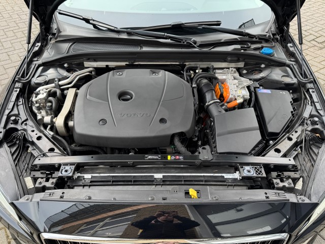 VOLVO V60 2.0 T6 PLUG-IN HYBRID AWD CORE BRIGHT NL-AUTO/1EIG./68.000KM! , Autobedrijf Gert van Keulen, Bathmen