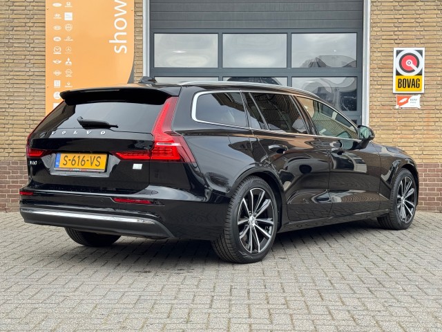 VOLVO V60 2.0 T6 PLUG-IN HYBRID AWD CORE BRIGHT NL-AUTO/1EIG./68.000KM! , Autobedrijf Gert van Keulen, Bathmen