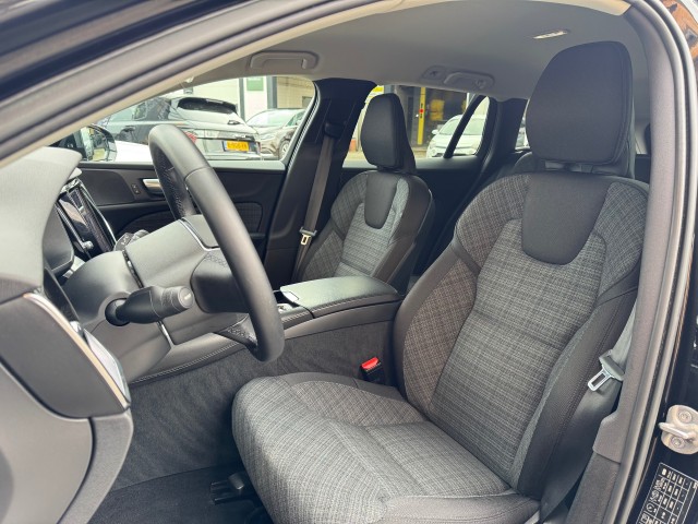 VOLVO V60 2.0 T6 PLUG-IN HYBRID AWD CORE BRIGHT NL-AUTO/1EIG./68.000KM! , Autobedrijf Gert van Keulen, Bathmen