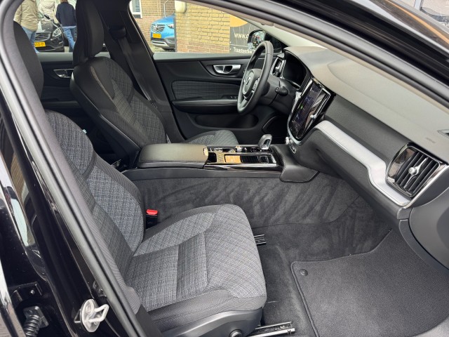 VOLVO V60 2.0 T6 PLUG-IN HYBRID AWD CORE BRIGHT NL-AUTO/1EIG./68.000KM! , Autobedrijf Gert van Keulen, Bathmen